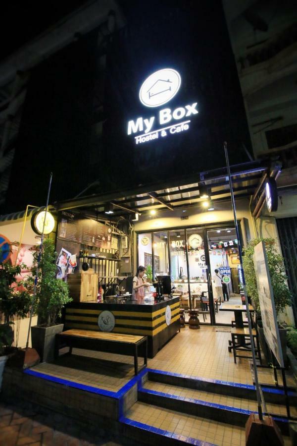 My Box Hostel & Cafe Vientiane Bagian luar foto